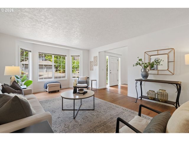 5710 SOUTHWOOD Dr, Lake Oswego, OR 97035