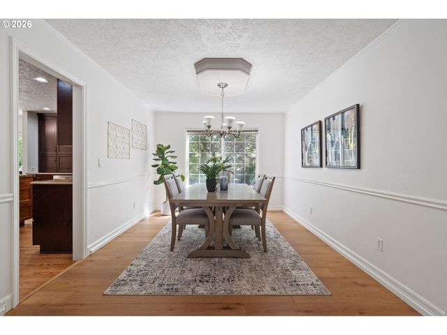 5710 SOUTHWOOD Dr, Lake Oswego, OR 97035