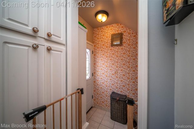 1633 Edgewood Drive, Royal Oak, MI 48067