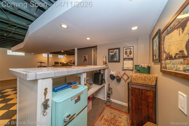 1633 Edgewood Drive, Royal Oak, MI 48067