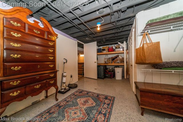 1633 Edgewood Drive, Royal Oak, MI 48067