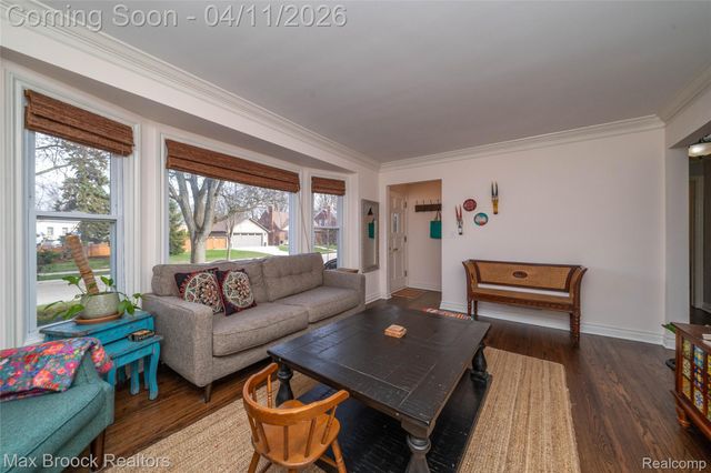 1633 Edgewood Drive, Royal Oak, MI 48067