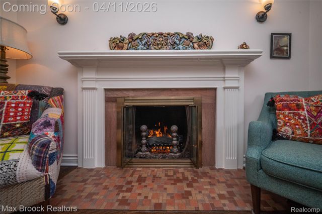 1633 Edgewood Drive, Royal Oak, MI 48067