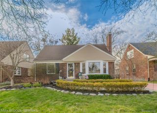 1633 Edgewood Drive, Royal Oak, MI 48067