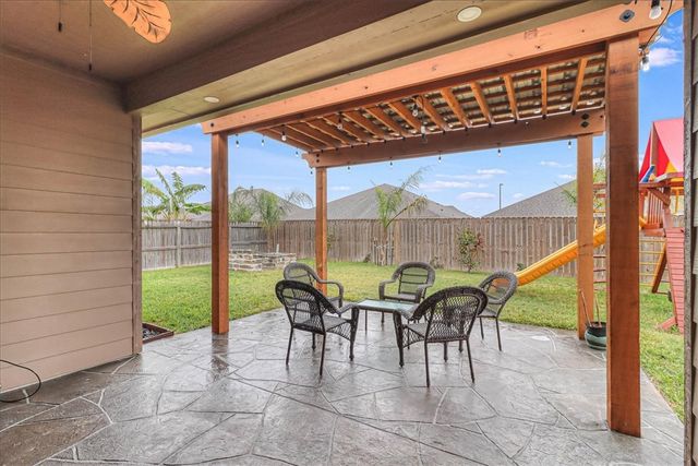 7938 Fort Griffen Dr, Corpus Christi, TX 78414