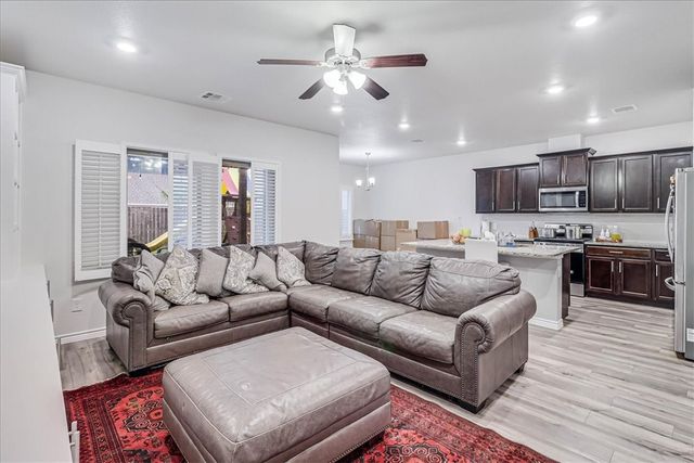 7938 Fort Griffen Dr, Corpus Christi, TX 78414