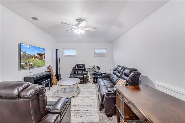 7938 Fort Griffen Dr, Corpus Christi, TX 78414