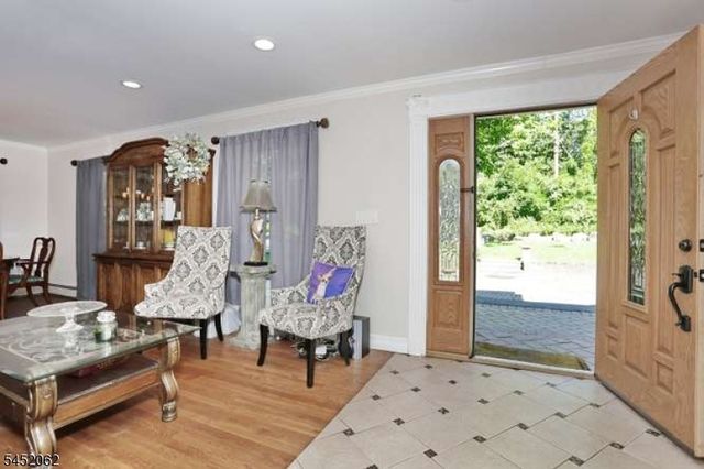 61 Intervale Rd, Parsippany-troy Hills Twp., NJ 07005