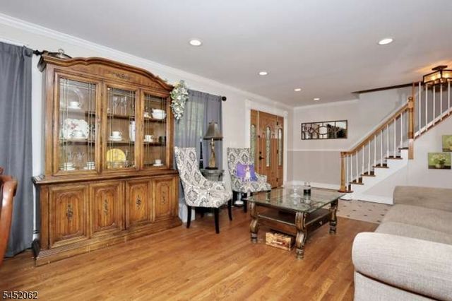 61 Intervale Rd, Parsippany-troy Hills Twp., NJ 07005