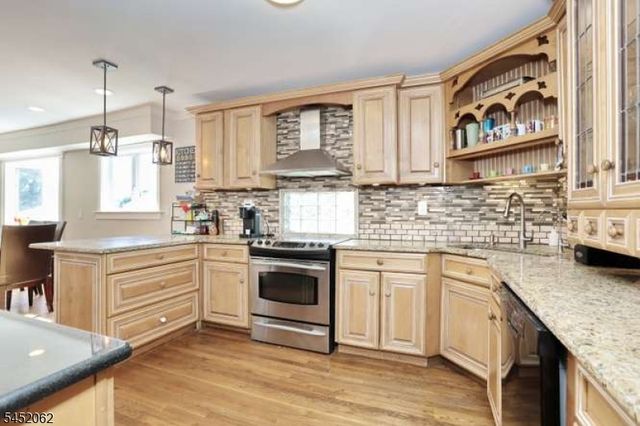 61 Intervale Rd, Parsippany-troy Hills Twp., NJ 07005