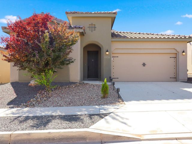 6936 Dusty Drive NE, Rio Rancho, NM 87144