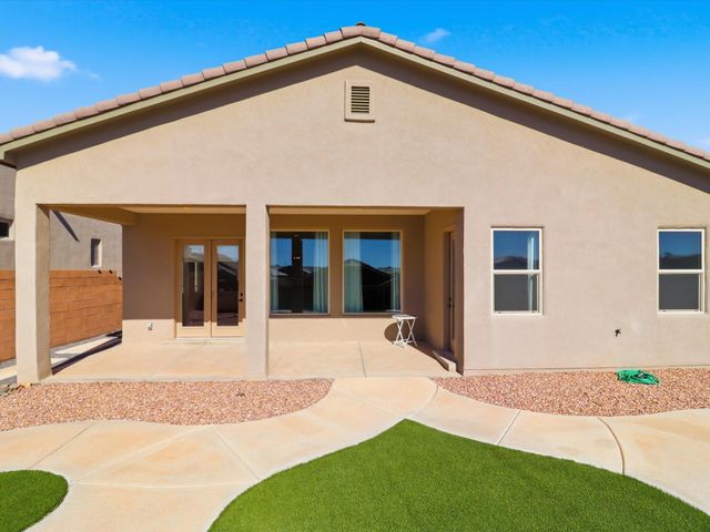 6936 Dusty Drive NE, Rio Rancho, NM 87144