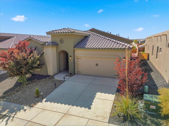 6936 Dusty Drive NE, Rio Rancho, NM 87144