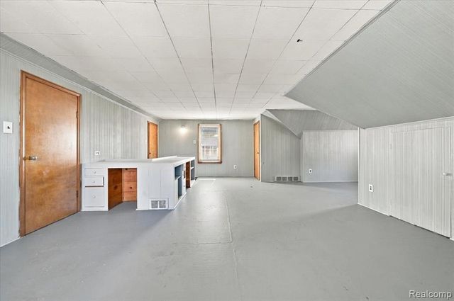 10646 Balfour Road, Detroit, MI 48224