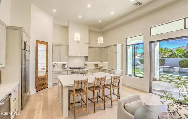 4401 E TAURUS Place, Chandler, AZ 85249