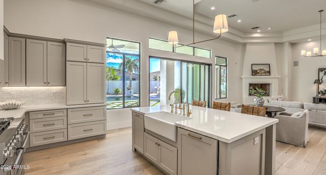 4401 E TAURUS Place, Chandler, AZ 85249