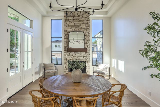 4401 E TAURUS Place, Chandler, AZ 85249