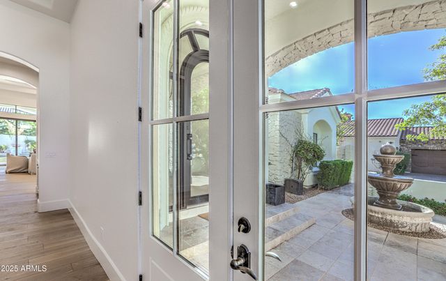 4401 E TAURUS Place, Chandler, AZ 85249