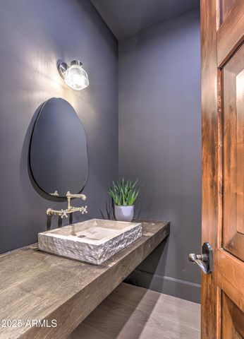 4401 E TAURUS Place, Chandler, AZ 85249