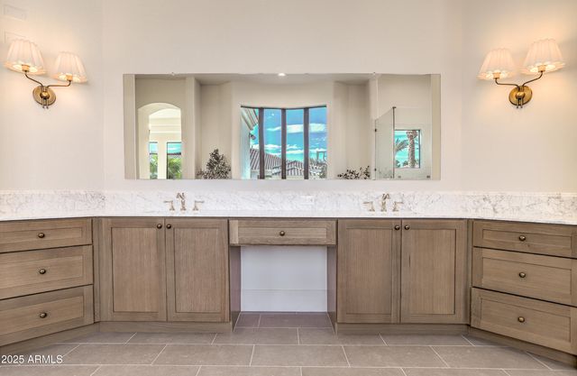 4401 E TAURUS Place, Chandler, AZ 85249