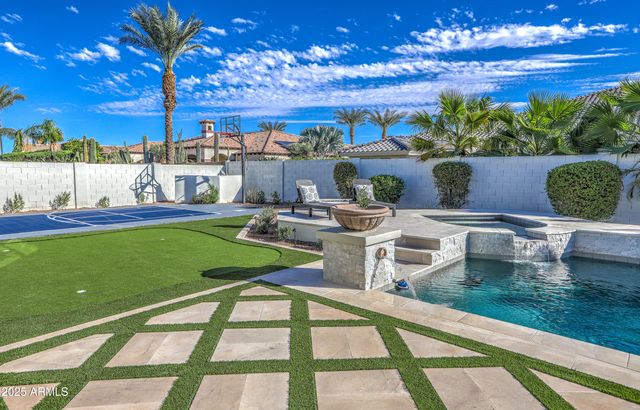 4401 E TAURUS Place, Chandler, AZ 85249