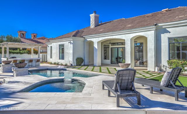 4401 E TAURUS Place, Chandler, AZ 85249