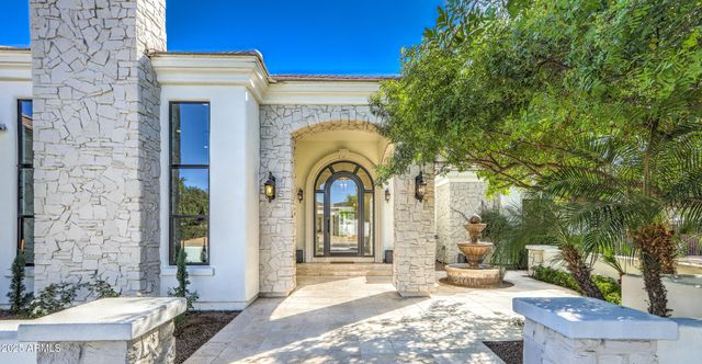 4401 E TAURUS Place, Chandler, AZ 85249