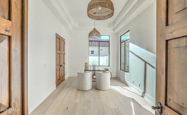 4401 E TAURUS Place, Chandler, AZ 85249