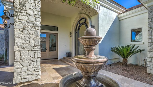 4401 E TAURUS Place, Chandler, AZ 85249