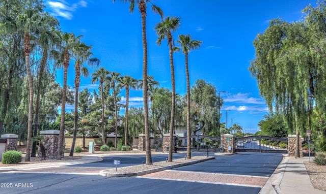 4401 E TAURUS Place, Chandler, AZ 85249