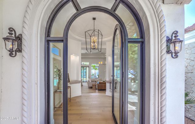 4401 E TAURUS Place, Chandler, AZ 85249