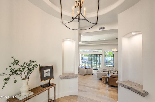 4401 E TAURUS Place, Chandler, AZ 85249