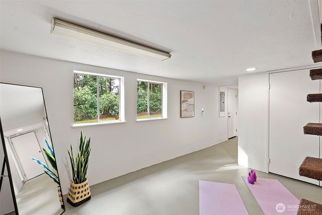 1145 Lower Marine Drive, Bremerton, WA 98312