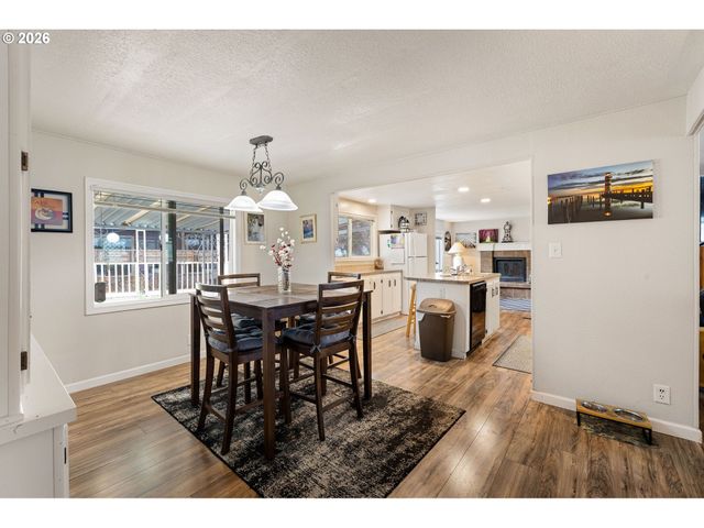 4800 BARGER Dr 39, Eugene, OR 97402