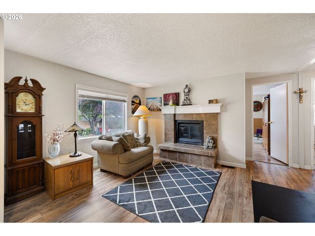 4800 BARGER Dr 39, Eugene, OR 97402