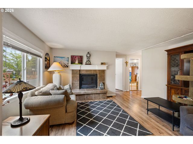 4800 BARGER Dr 39, Eugene, OR 97402
