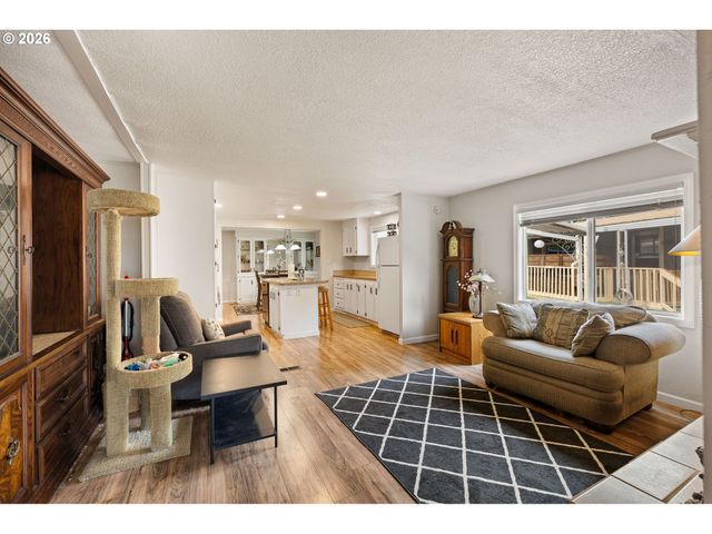 4800 BARGER Dr 39, Eugene, OR 97402