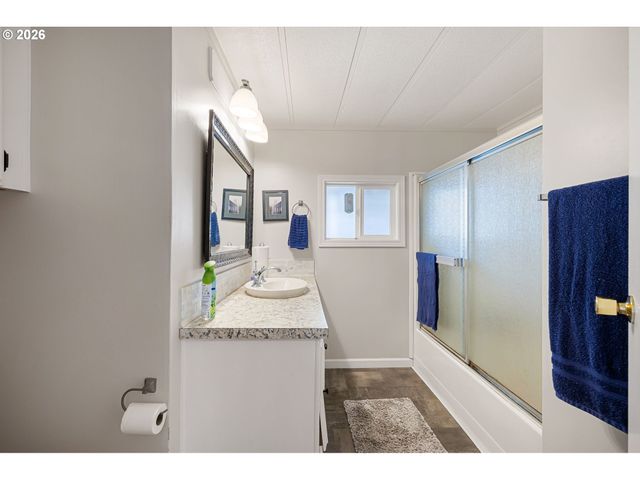 4800 BARGER Dr 39, Eugene, OR 97402