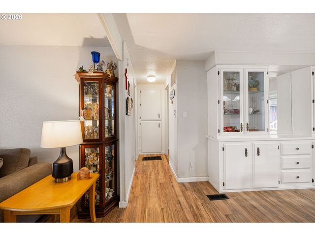 4800 BARGER Dr 39, Eugene, OR 97402