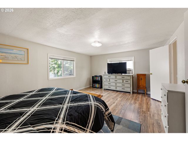 4800 BARGER Dr 39, Eugene, OR 97402