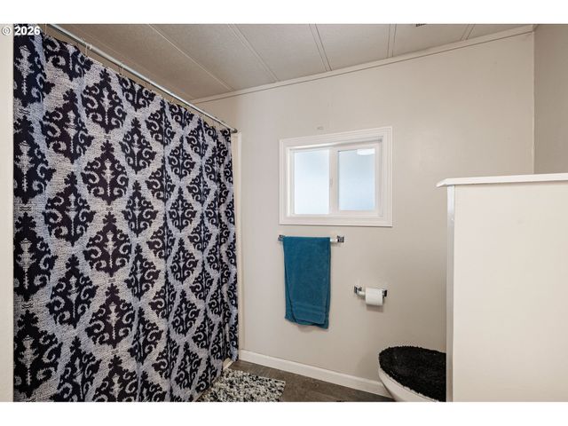 4800 BARGER Dr 39, Eugene, OR 97402