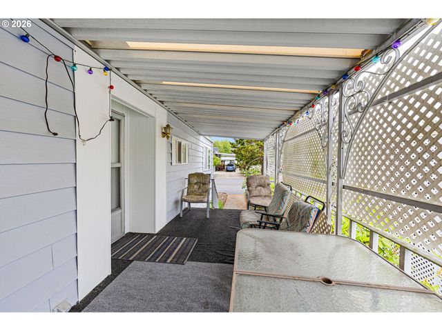 4800 BARGER Dr 39, Eugene, OR 97402