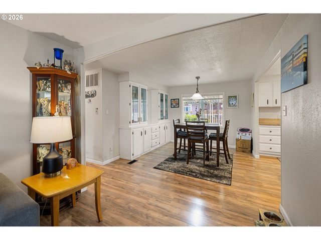 4800 BARGER Dr 39, Eugene, OR 97402