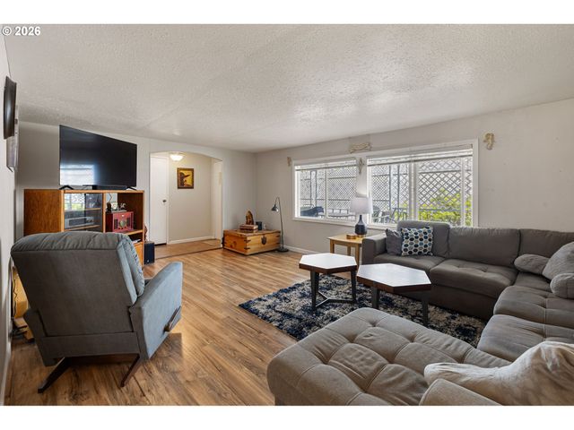 4800 BARGER Dr 39, Eugene, OR 97402