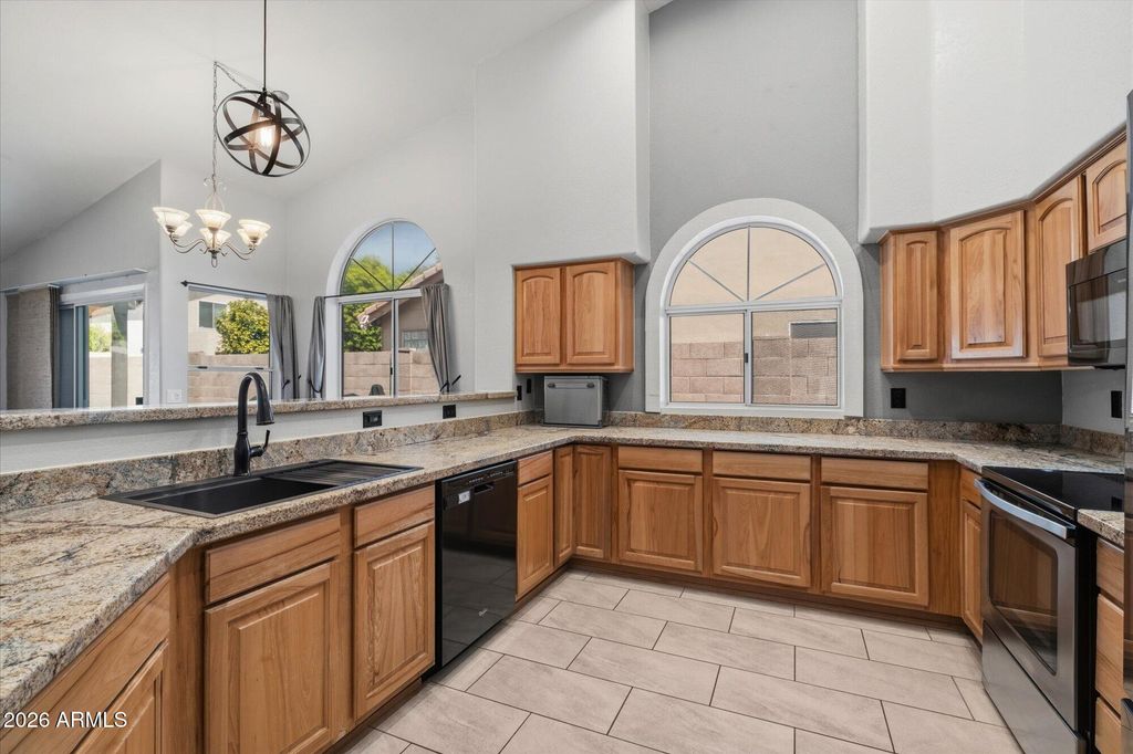 3864 W ALAMEDA Road, Glendale, AZ 85310 — photo 4