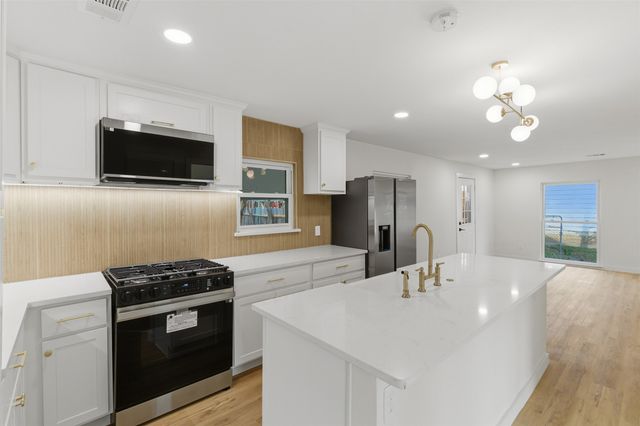 617 Ouida Street, Grand Prairie, TX 75051