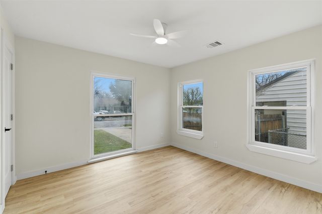 617 Ouida Street, Grand Prairie, TX 75051