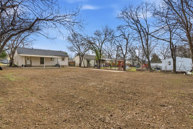 617 Ouida Street, Grand Prairie, TX 75051