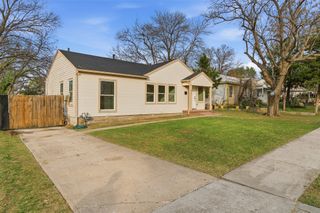 617 Ouida Street, Grand Prairie, TX 75051