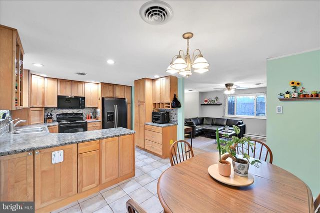 2619 N ROSEGARDEN BOULEVARD, Mechanicsburg, PA 17055